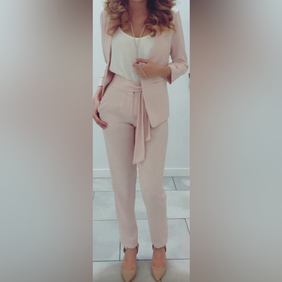 NWT Marciano Pale Pink Blazer and Cropped Pant Set Large 8 - Picture 2 of 14